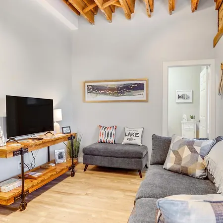 Chic Apt In The Heart Of Downtown Canandaigua